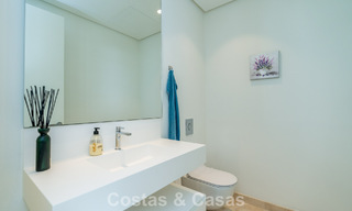 Lujoso apartamento de 3 dormitorios en venta con vistas panorámicas al mar en un resort cerrado en Marbella - Benahavís 791548 