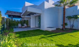 Lujoso apartamento de 3 dormitorios en venta con vistas panorámicas al mar en un resort cerrado en Marbella - Benahavís 791556 