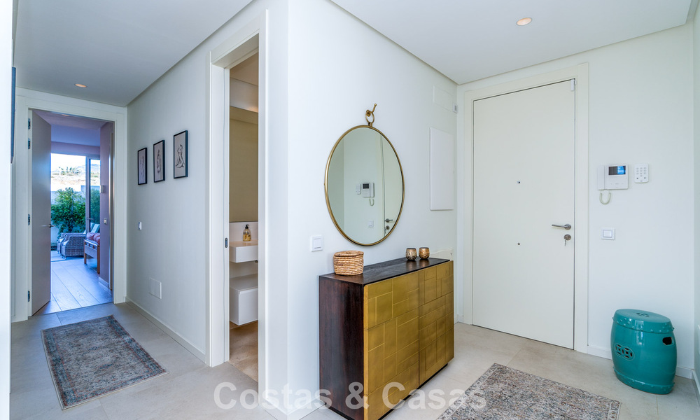 Lujoso apartamento de 3 dormitorios en venta con vistas panorámicas al mar en un resort cerrado en Marbella - Benahavís 791576