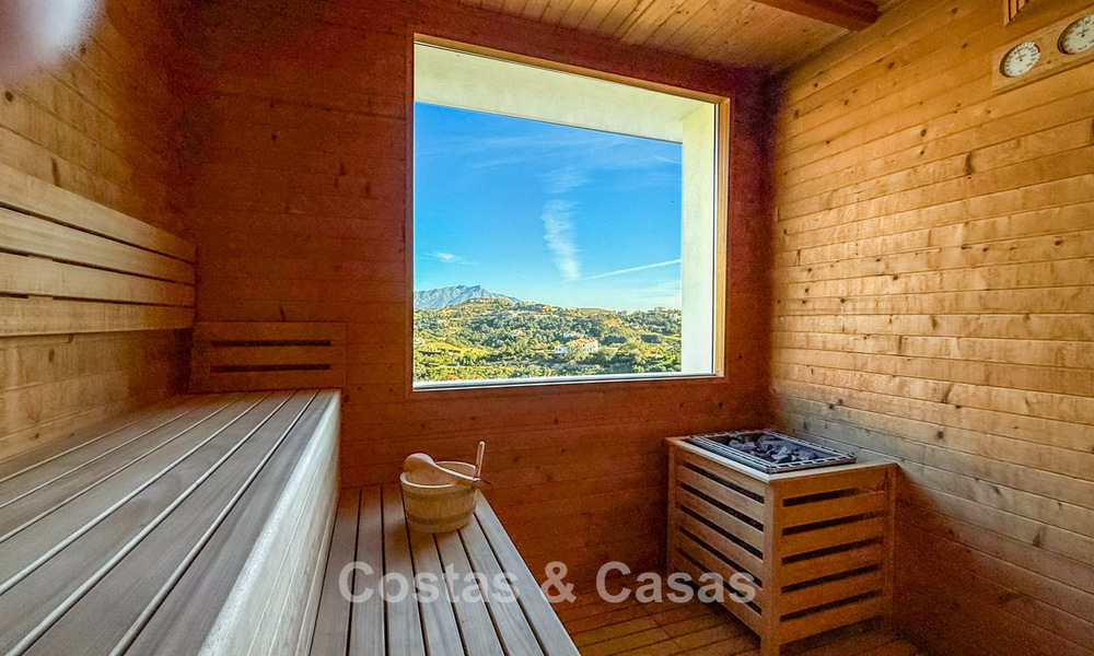 Lujoso apartamento de 3 dormitorios en venta con vistas panorámicas al mar en un resort cerrado en Marbella - Benahavís 791585