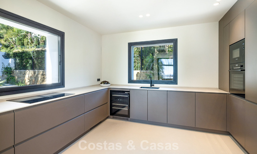 Exclusiva villa de lujo en primera línea de golf en venta en Marbella - Benahavís 791600