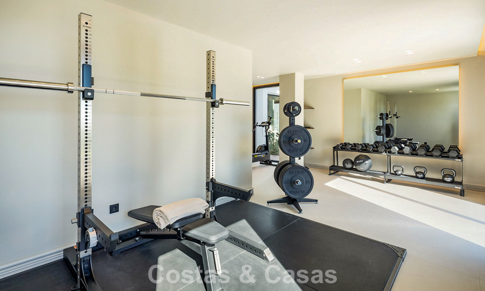 Exclusiva villa de lujo en primera línea de golf en venta en Marbella - Benahavís 791616