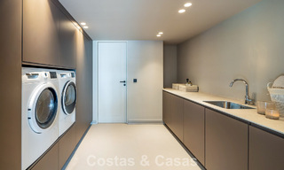 Exclusiva villa de lujo en primera línea de golf en venta en Marbella - Benahavís 791617 