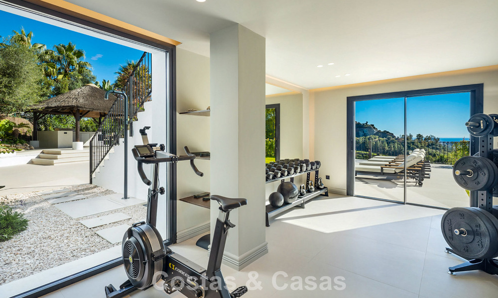 Exclusiva villa de lujo en primera línea de golf en venta en Marbella - Benahavís 791618