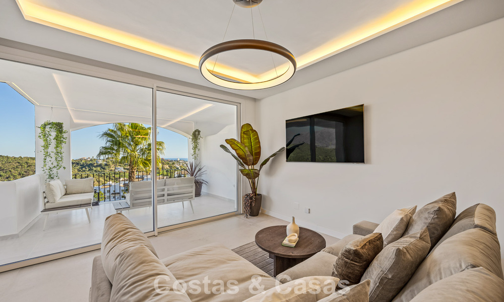 Apartamento en venta con impresionantes vistas en una prestigiosa zona de golf de La Quinta, Benahavís - Marbella 791526
