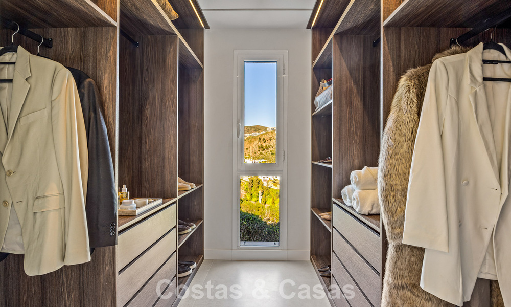 Apartamento en venta con impresionantes vistas en una prestigiosa zona de golf de La Quinta, Benahavís - Marbella 791533