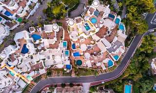 Exclusivo ático dúplex con piscina privada y vistas panorámicas al mar en venta en la Milla de Oro de Marbella 791649 