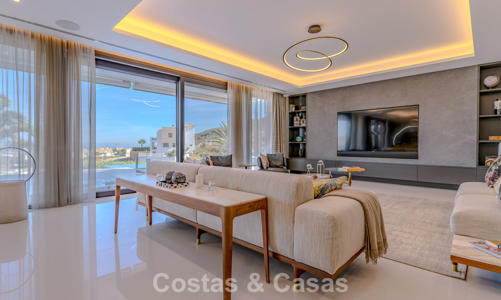 Villa de lujo moderna y completamente nueva con vistas al mar en venta en un resort de golf en Mijas, Costa del Sol 791681