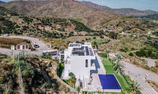 Villa de lujo moderna y completamente nueva con vistas al mar en venta en un resort de golf en Mijas, Costa del Sol 791687 