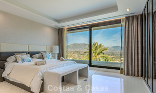 Villa de lujo moderna y completamente nueva con vistas al mar en venta en un resort de golf en Mijas, Costa del Sol 791696 