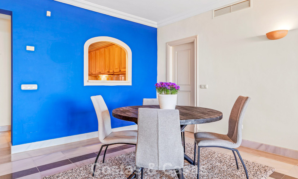 Apartamento listo para entrar a vivir y amplio con vistas panorámicas al mar en venta en Benahavís - Marbella 791741