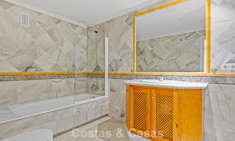 Apartamento listo para entrar a vivir y amplio con vistas panorámicas al mar en venta en Benahavís - Marbella 791749