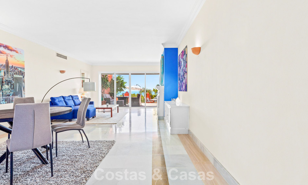 Apartamento listo para entrar a vivir y amplio con vistas panorámicas al mar en venta en Benahavís - Marbella 791753