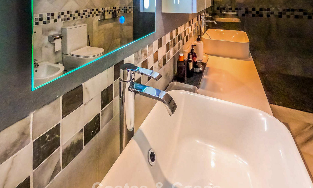 Ático listo para entrar a vivir con impresionantes vistas al mar en venta en Marbella - Benahavís 791771