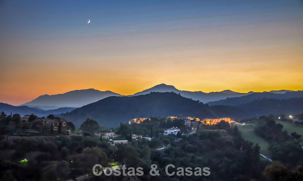 Ático listo para entrar a vivir con impresionantes vistas al mar en venta en Marbella - Benahavís 791777