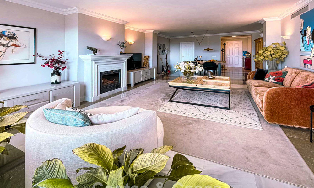 Ático listo para entrar a vivir con impresionantes vistas al mar en venta en Marbella - Benahavís 791788