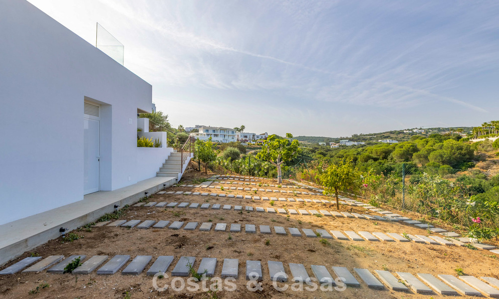 Villa de lujo de nueva construcción con diseño contemporáneo avanzado en venta en Sotogrande Alto, Costa del Sol 791863
