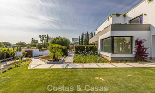 Villa de lujo de nueva construcción con diseño contemporáneo avanzado en venta en Sotogrande Alto, Costa del Sol 791872 