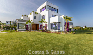 Villa de lujo de nueva construcción con diseño contemporáneo avanzado en venta en Sotogrande Alto, Costa del Sol 791873 