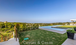 Villa de lujo de nueva construcción con diseño contemporáneo avanzado en venta en Sotogrande Alto, Costa del Sol 791875 