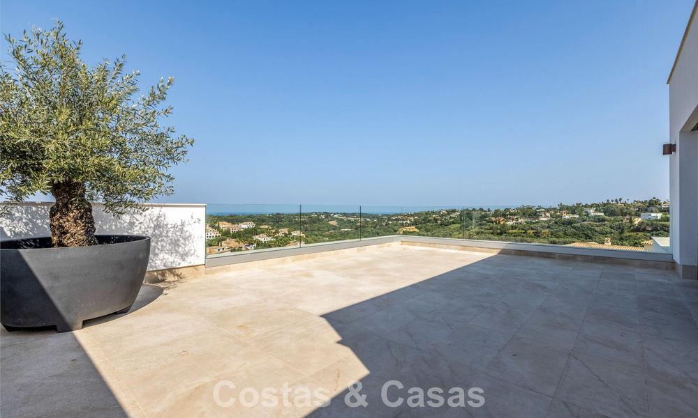 Villa de lujo de nueva construcción con diseño contemporáneo avanzado en venta en Sotogrande Alto, Costa del Sol 791886