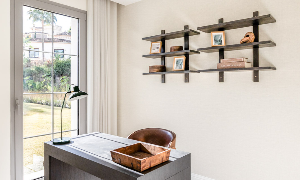 Villa de clase, lujosamente renovada en venta en Marbella - Benahavís 791992