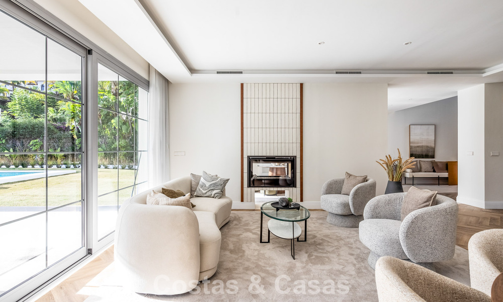 Villa de clase, lujosamente renovada en venta en Marbella - Benahavís 791993