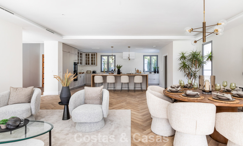 Villa de clase, lujosamente renovada en venta en Marbella - Benahavís 791994