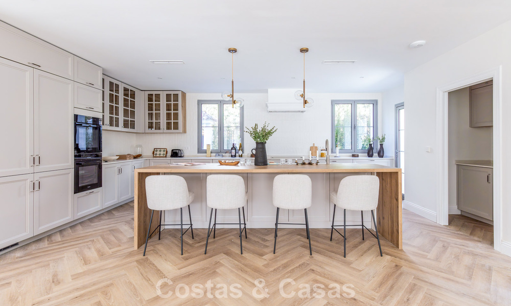 Villa de clase, lujosamente renovada en venta en Marbella - Benahavís 791996