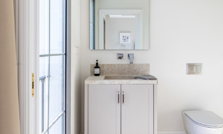 Villa de clase, lujosamente renovada en venta en Marbella - Benahavís 792002 