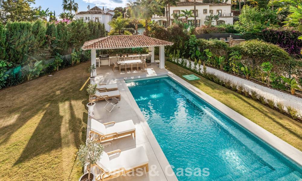 Villa de clase, lujosamente renovada en venta en Marbella - Benahavís 792022
