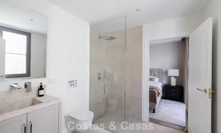 Villa de clase, lujosamente renovada en venta en Marbella - Benahavís 792023 