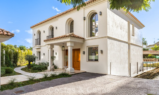 Villa de clase, lujosamente renovada en venta en Marbella - Benahavís 792055 