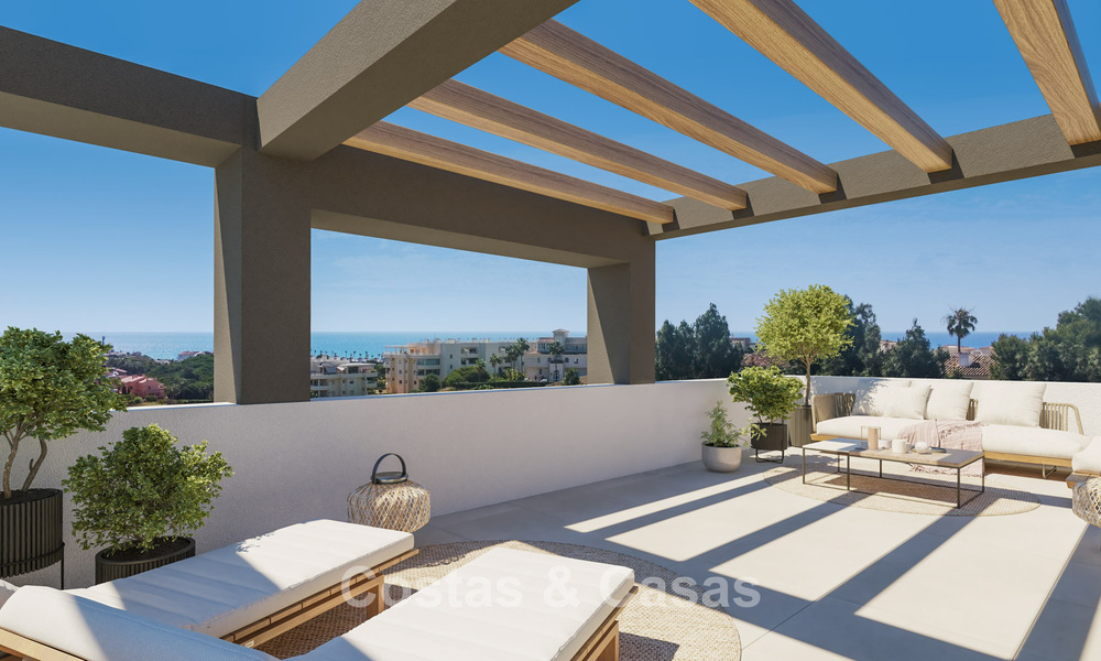 Adosados contemporáneos de diseño moderno en venta en un entorno de golf en Mijas Costa, Costa del Sol 791829