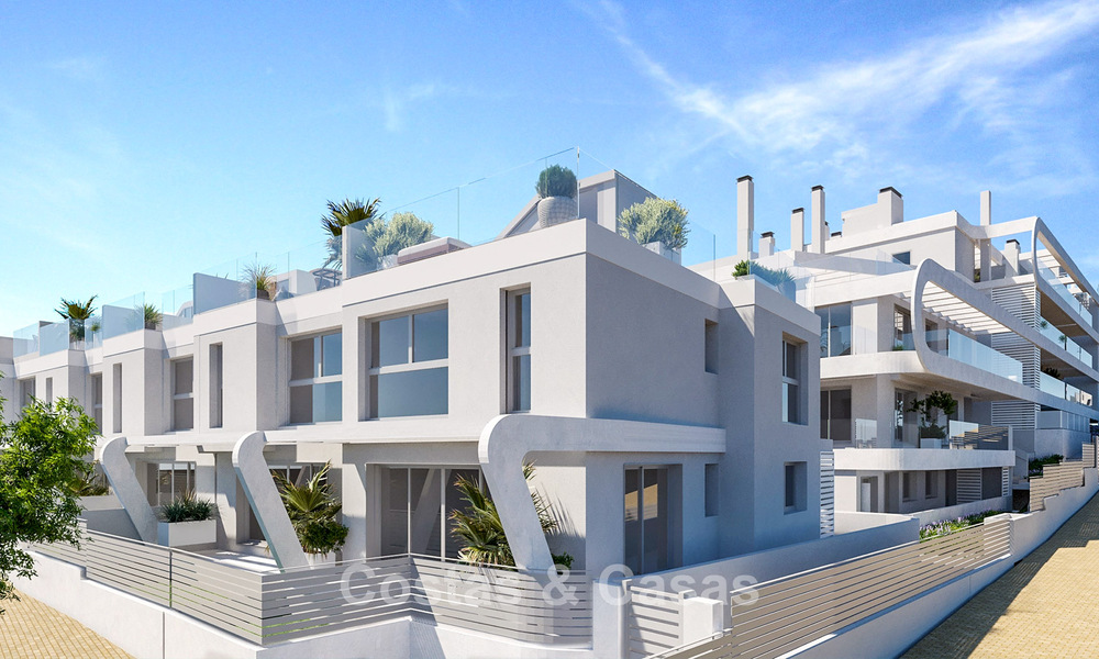 Apartamentos y casas adosadas exclusivas en venta a poca distancia del centro de Estepona 791977