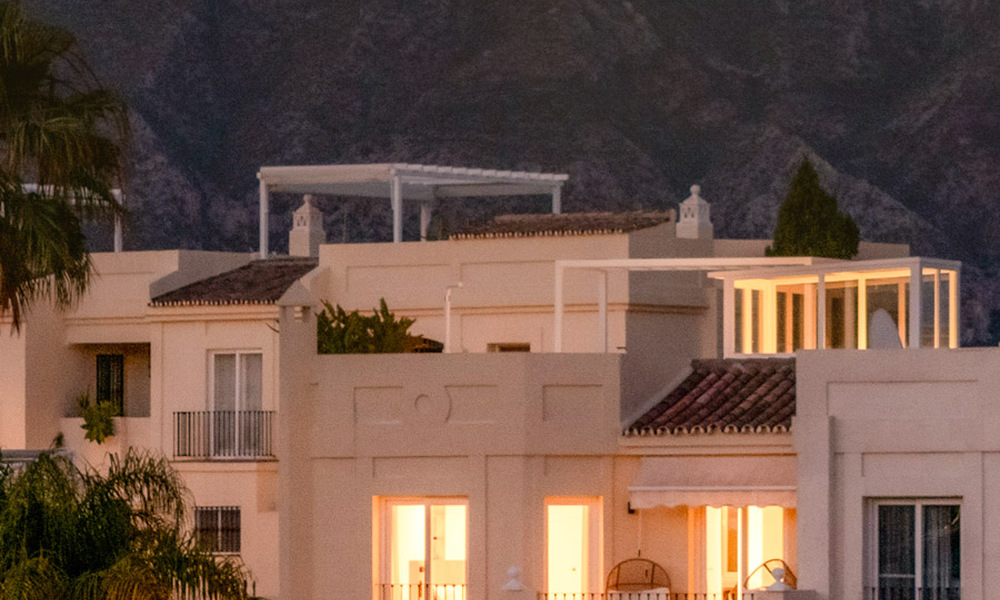 Elegante ático dúplex con vistas panorámicas en venta en La Quinta, Marbella - Benahavís 791941