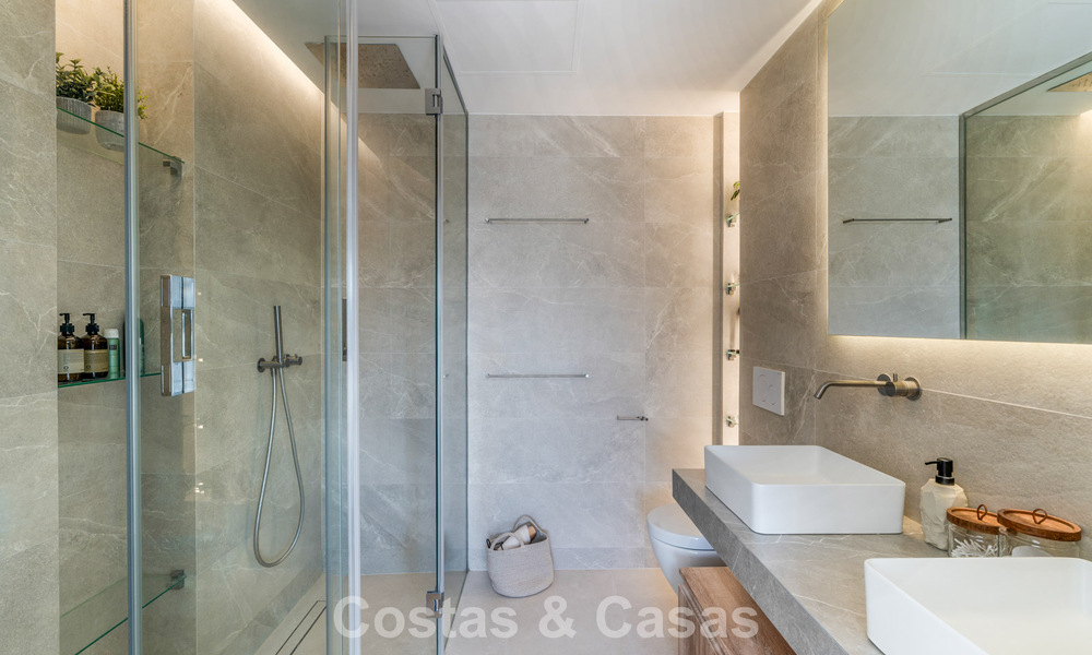 Elegante ático dúplex con vistas panorámicas en venta en La Quinta, Marbella - Benahavís 791950