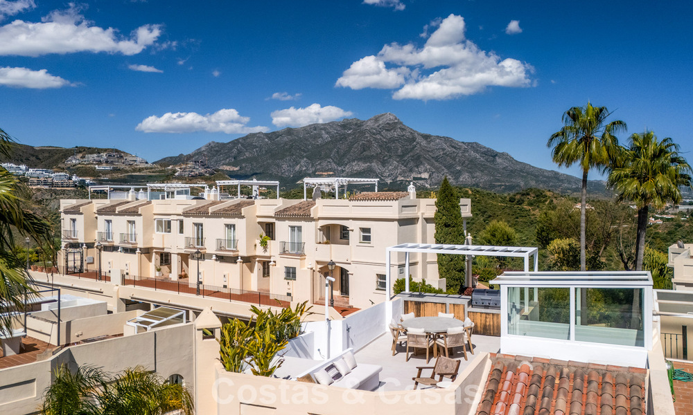 Elegante ático dúplex con vistas panorámicas en venta en La Quinta, Marbella - Benahavís 791953