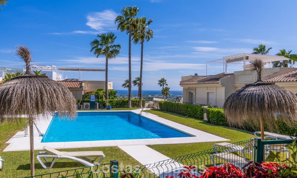 Elegante ático dúplex con vistas panorámicas en venta en La Quinta, Marbella - Benahavís 791954