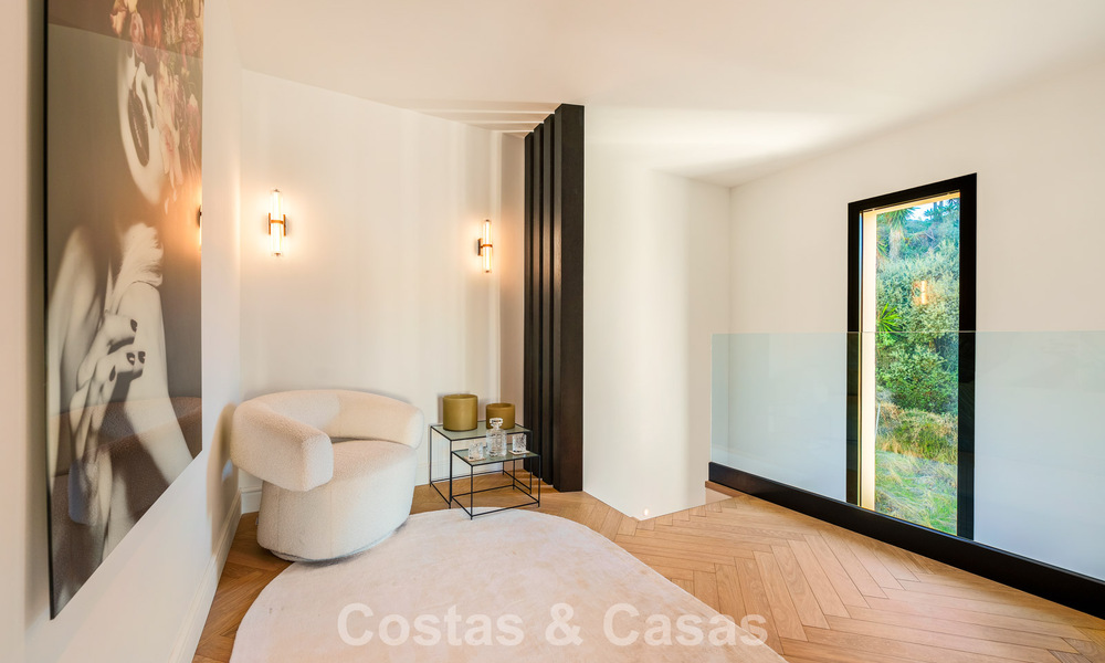 Ático renovado de estilo contemporáneo con piscina privada y vistas panorámicas al mar en Nueva Andalucía, Marbella 792168