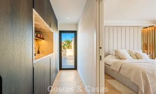 Ático renovado de estilo contemporáneo con piscina privada y vistas panorámicas al mar en Nueva Andalucía, Marbella 792169 