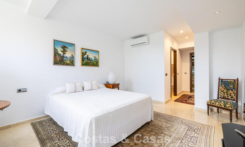 Elegante casa adosada de 4 dormitorios en venta en una urbanización cerrada y vigilada en Nueva Andalucía, Marbella 792237