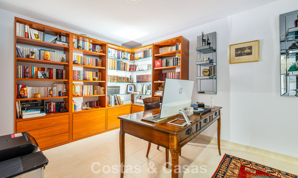 Elegante casa adosada de 4 dormitorios en venta en una urbanización cerrada y vigilada en Nueva Andalucía, Marbella 792238