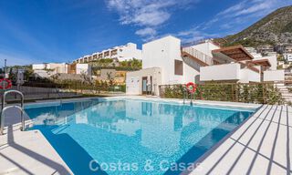 Ático moderno en venta con vistas panorámicas al mar y al lago de Istán, justo encima de la Milla de Oro de Marbella 792276 