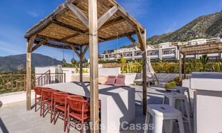 Ático moderno en venta con vistas panorámicas al mar y al lago de Istán, justo encima de la Milla de Oro de Marbella 792283 