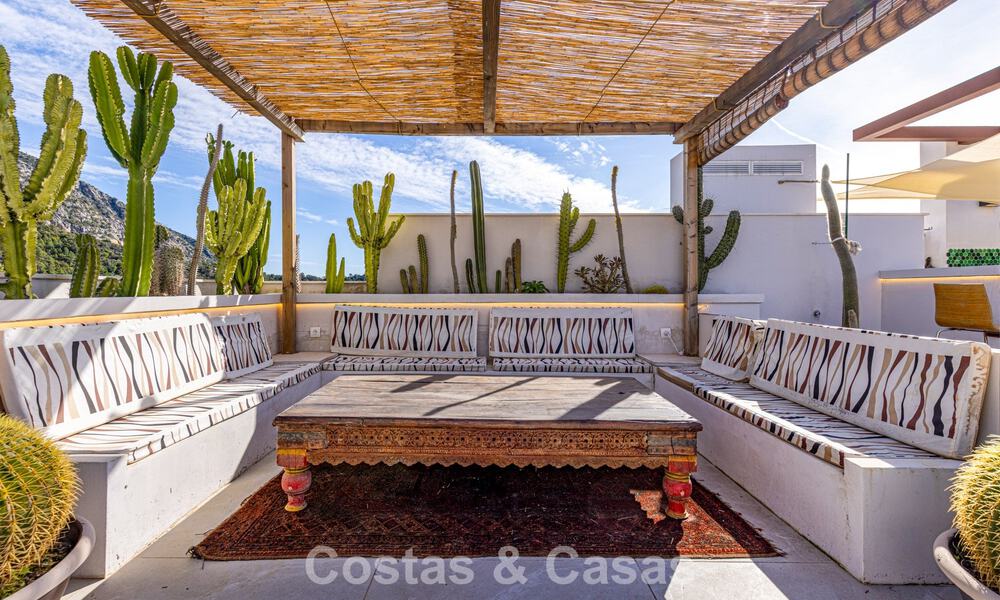 Ático moderno en venta con vistas panorámicas al mar y al lago de Istán, justo encima de la Milla de Oro de Marbella 792289