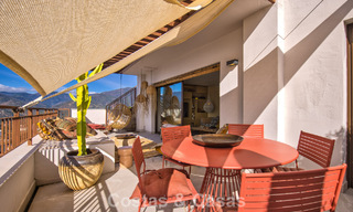 Ático moderno en venta con vistas panorámicas al mar y al lago de Istán, justo encima de la Milla de Oro de Marbella 792302 