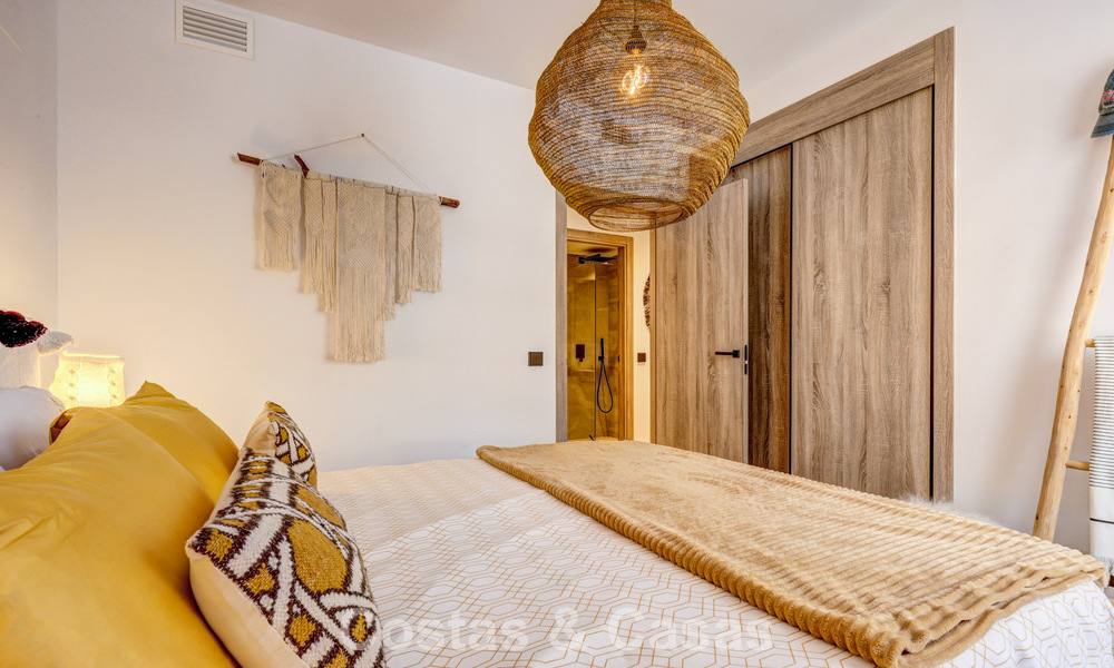 Ático moderno en venta con vistas panorámicas al mar y al lago de Istán, justo encima de la Milla de Oro de Marbella 792319