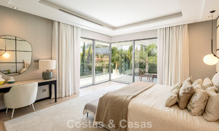 Villa de diseño moderno lista para entrar a vivir en venta, a poca distancia a pie de la playa y servicios en Guadalmina Baja, Marbella 792357 