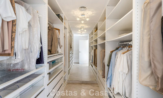 Preciosa villa de lujo reformada con arquitectura andaluza atemporal en venta en la zona este de Marbella 792418 